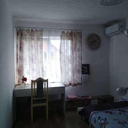 Уютный Дом Под Горой Guest house